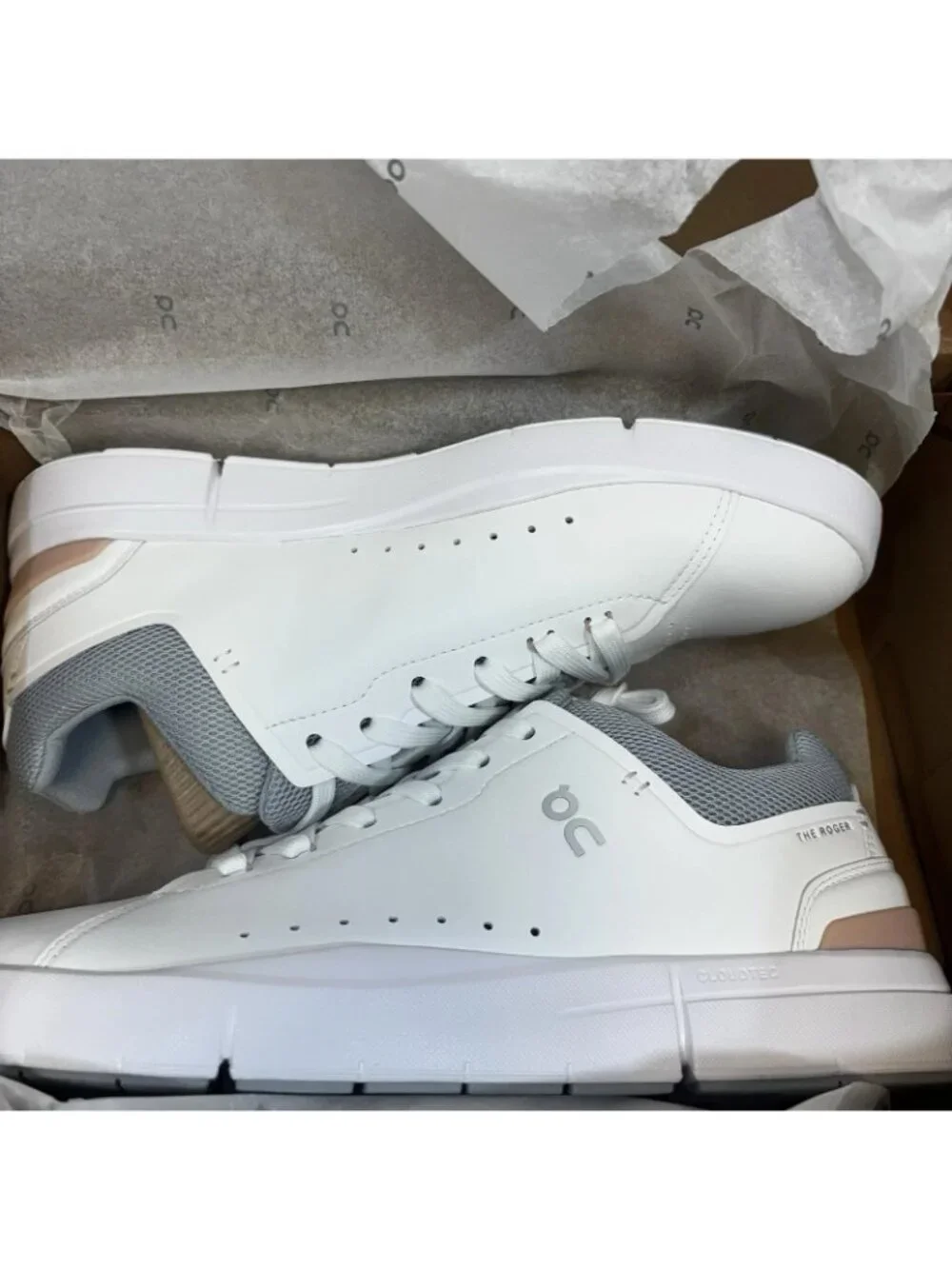 On THE ROGER Advantage Shoes White Rosehip 3WD10652349 Women's Size 11 - Picture 2 of 6